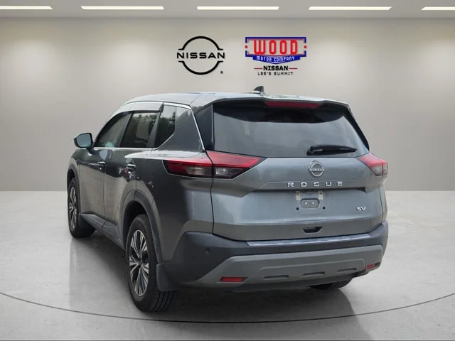 Used 2023 Gun Metallic Nissan SV image 4