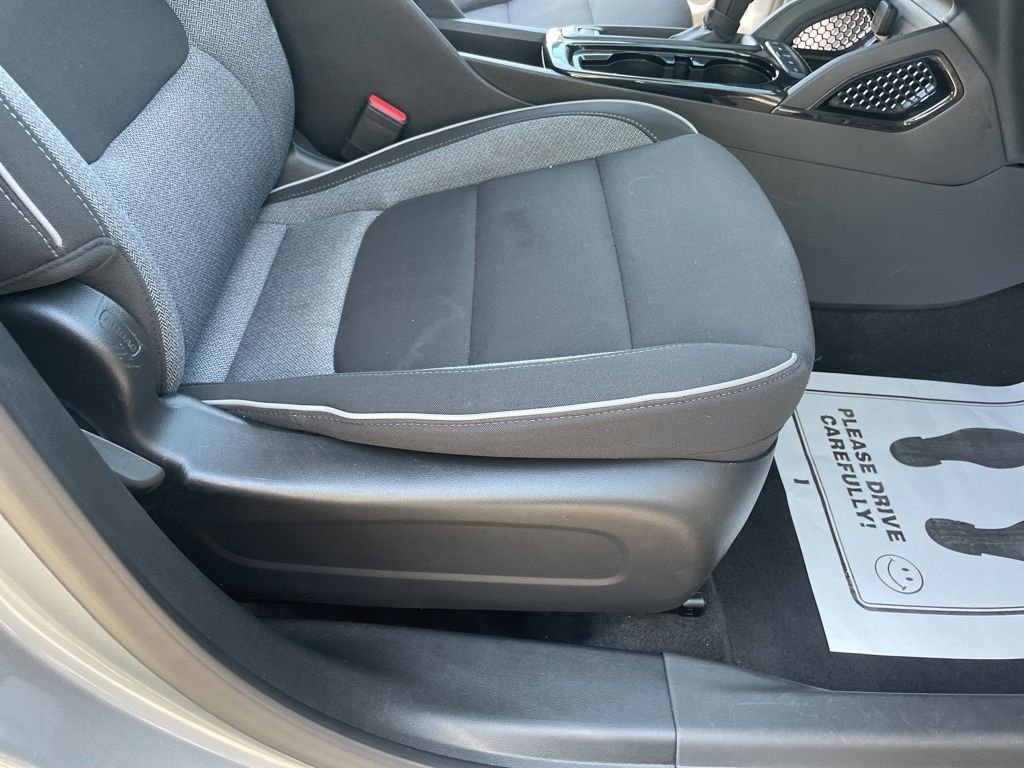 Used 2025 Gray Chevrolet LT image 31