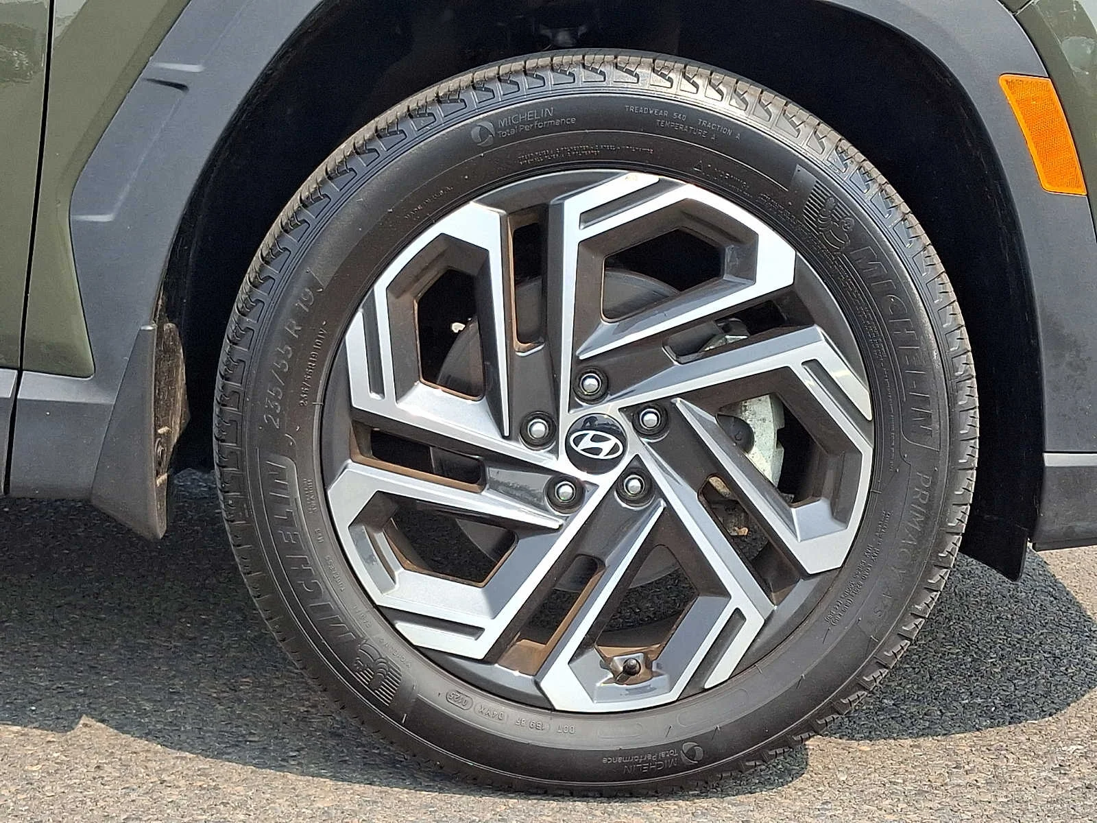 Used 2025 Rockwood Green Hyundai Limited image 8