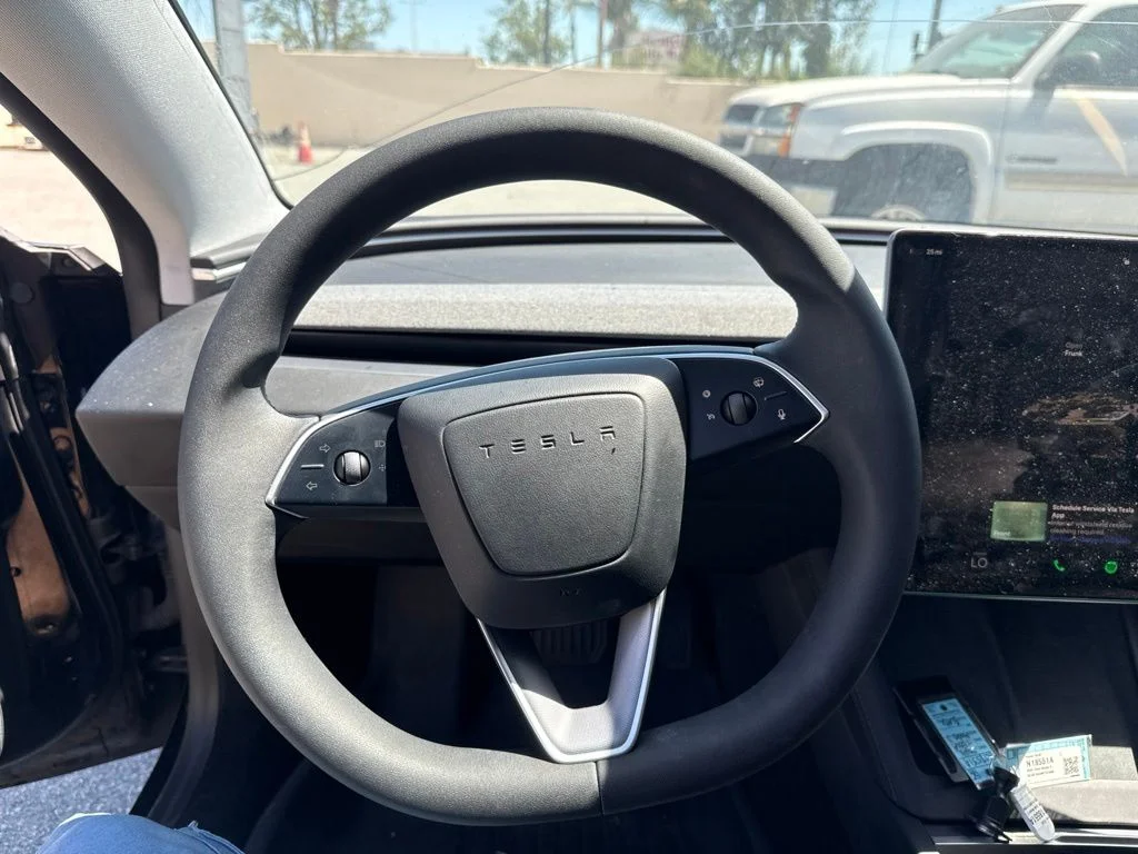 Used 2024  Tesla Base image 13