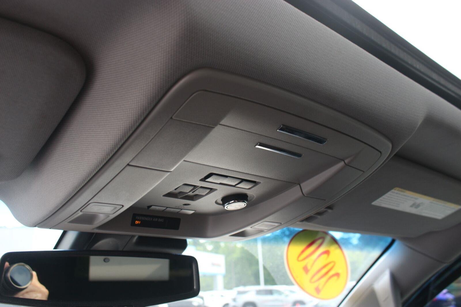 Used 2020 BLACK Chevrolet Premier image 24