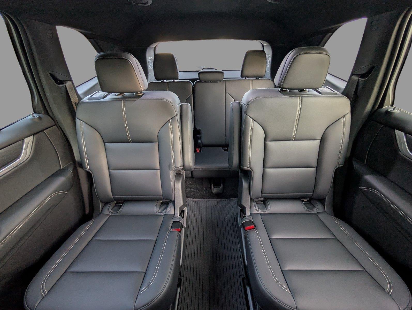 New 2027 Summit White GMC Elevation image 31