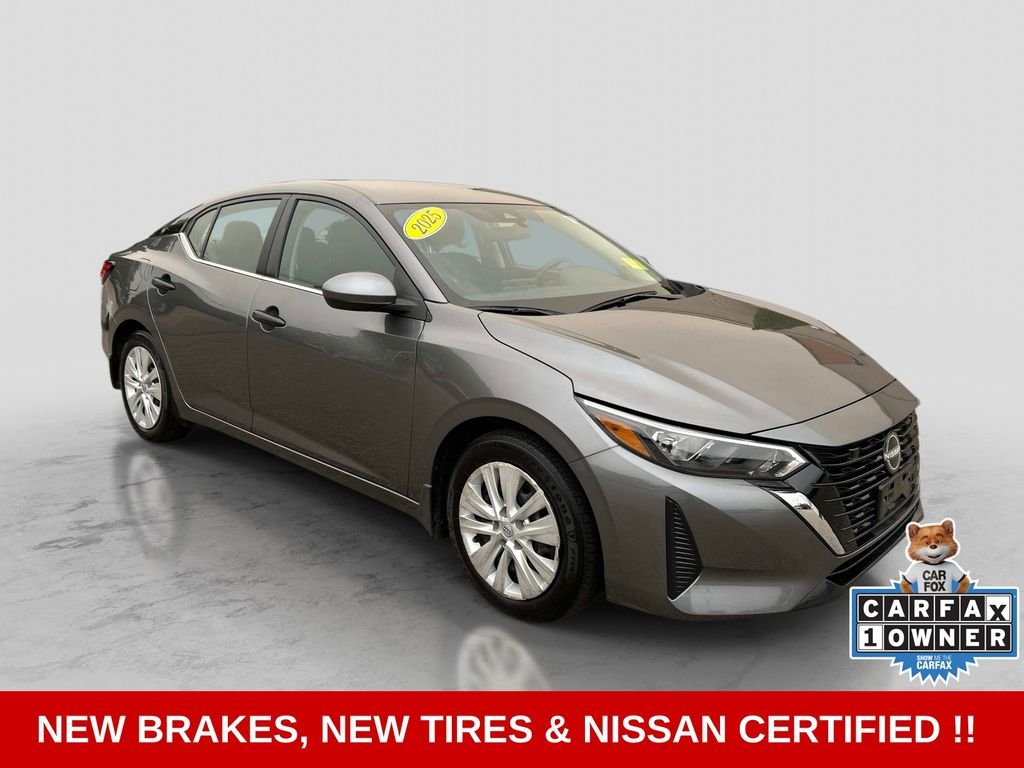 Used 2025 Gray Nissan S image 7