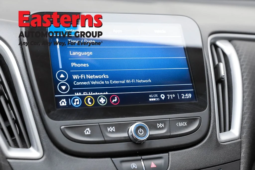 Used 2022 Silver Chevrolet LT image 19