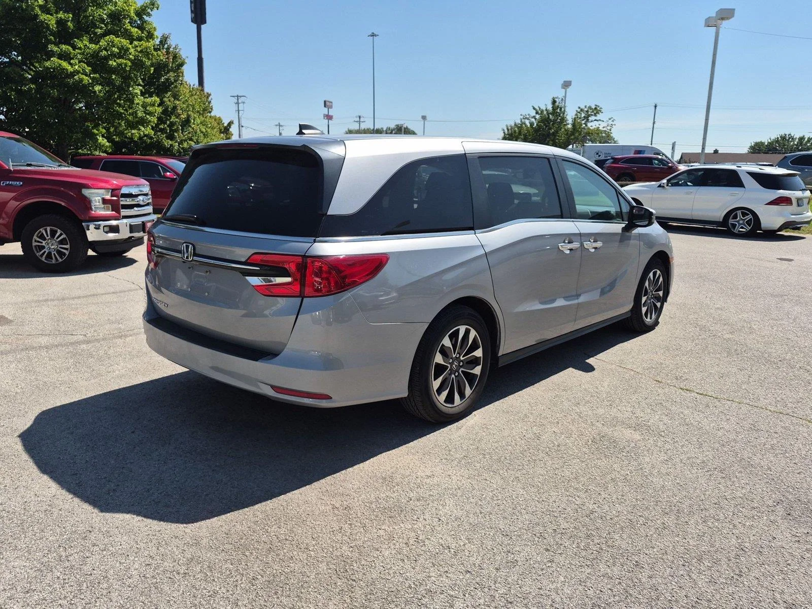 Used 2023 Lunar Silver Metallic Honda EX-L image 5