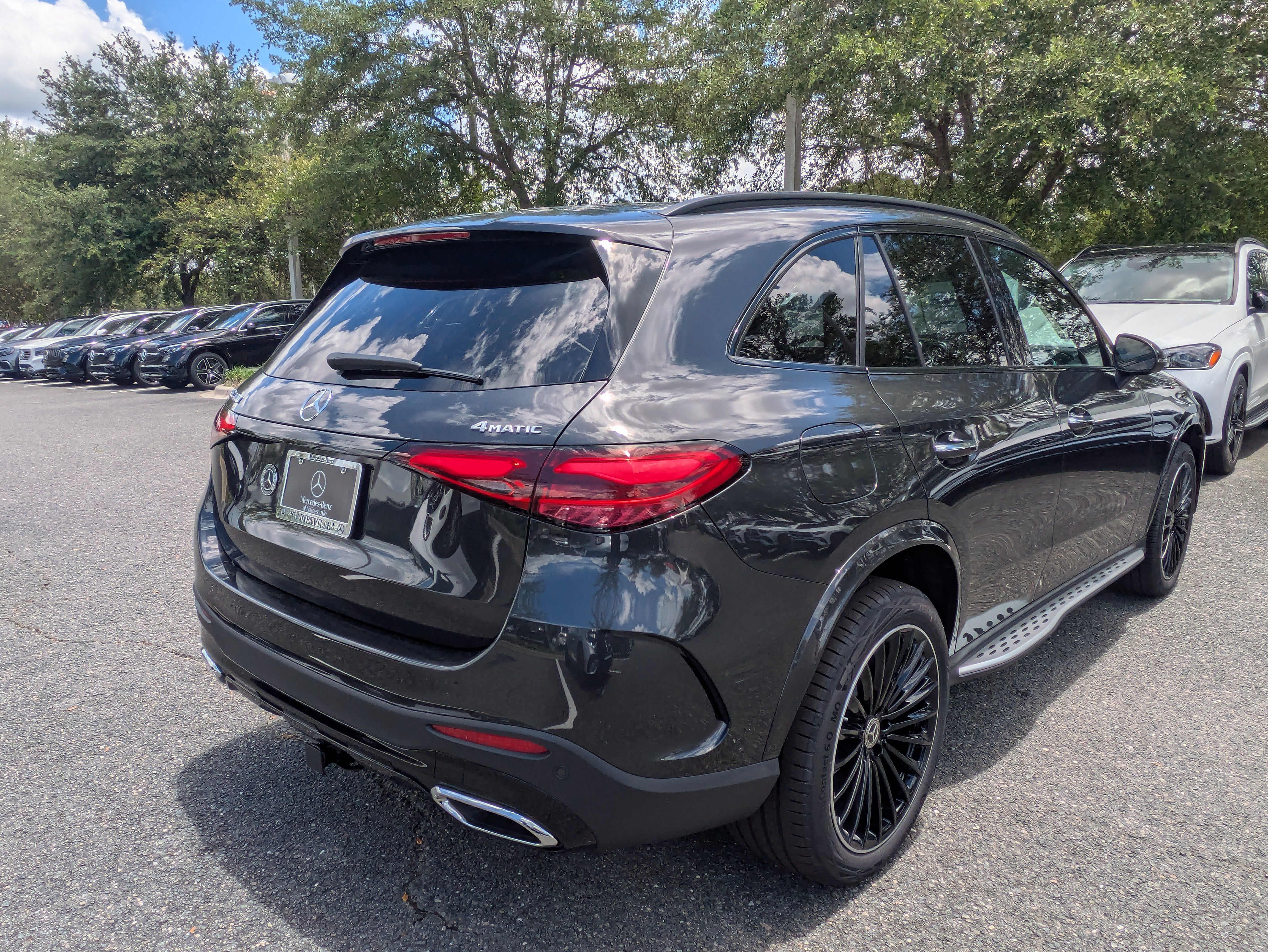 New 2026 Graphite Grey Metallic Mercedes-Benz GLC 300 image 4