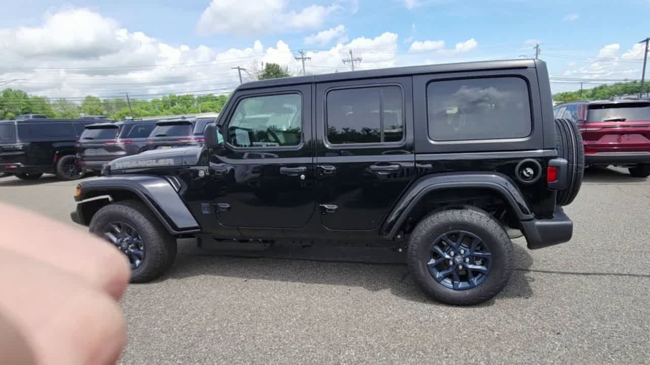New 2026 Black Clear-Coat Exterior Paint Jeep 85th Anniversary image 5