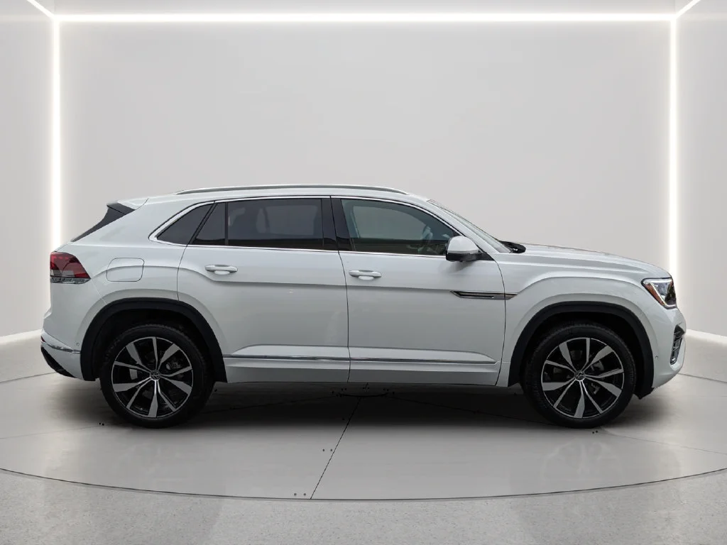 2026 Volkswagen Atlas Cross Sport SEL Premium R-LINE - Photo 11