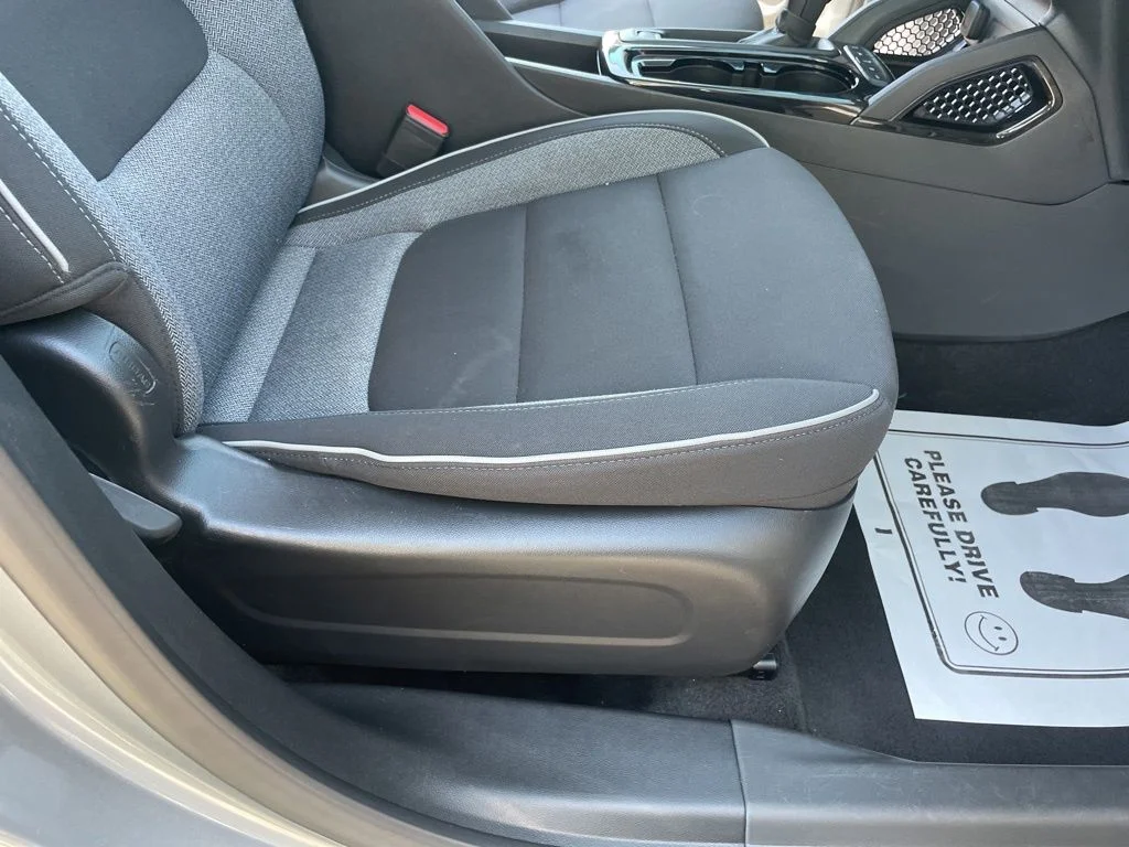 Used 2025 Gray Chevrolet LT image 31