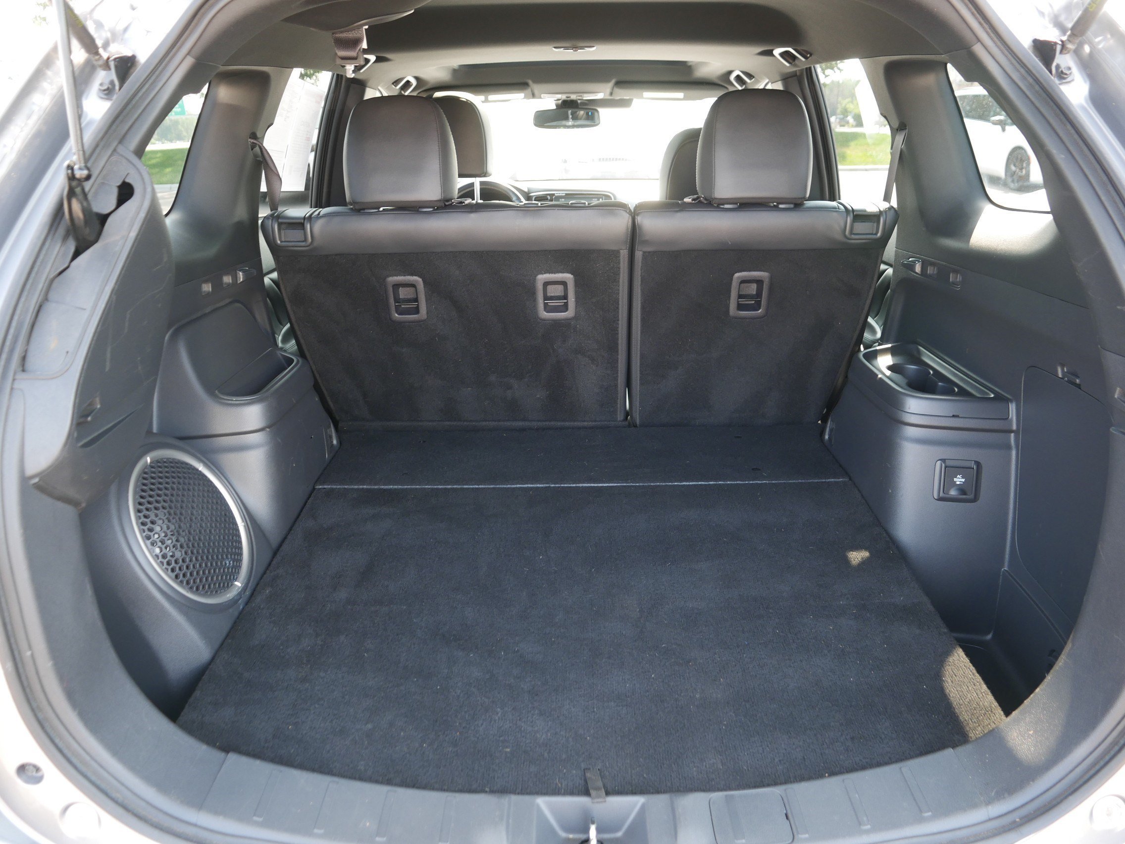 Used 2019 Mercury Gray Metallic Mitsubishi GT image 18