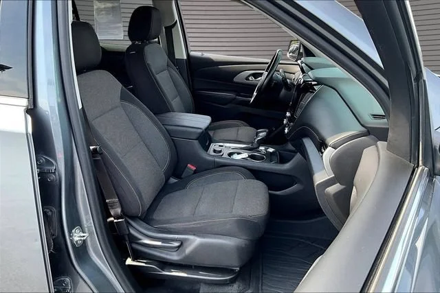 Used 2021 SATIN STEEL METALLIC Chevrolet LT Cloth image 28