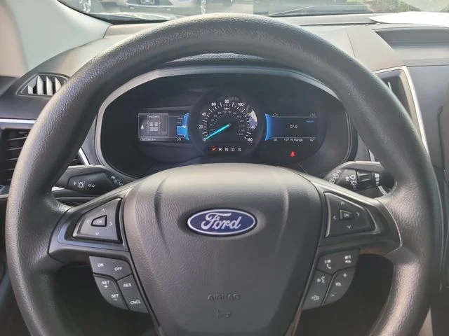 Used 2024 Gray Ford SE image 27