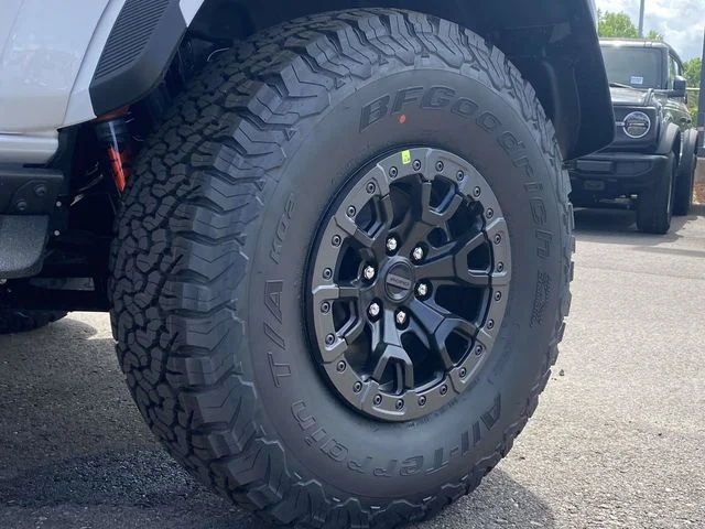 New 2026 Oxford White Ford Raptor image 9