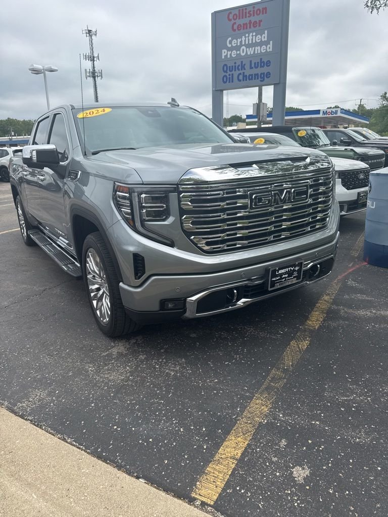 2024 GMC Sierra 4WD Crew Cab Short Box Denali's photo