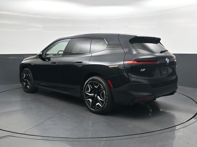 Used 2024 Black BMW xDrive50 image 7