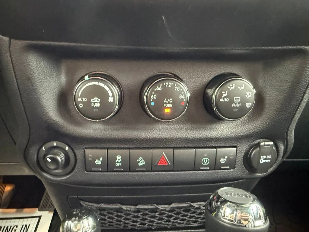 Used 2017 Green Jeep Unlimited Sahara image 30