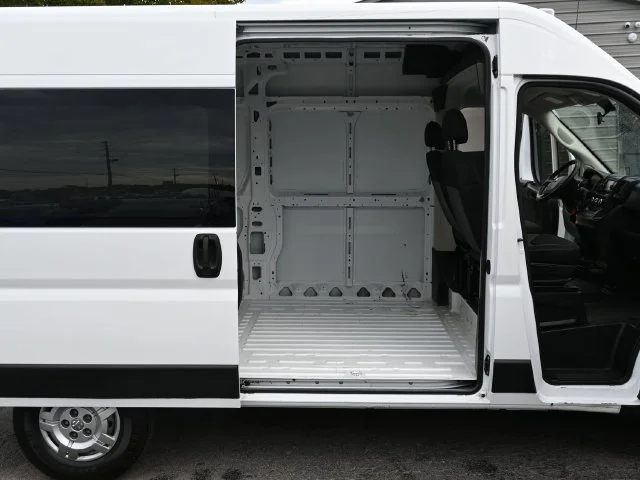 Used 2019 White Ram High Roof image 9