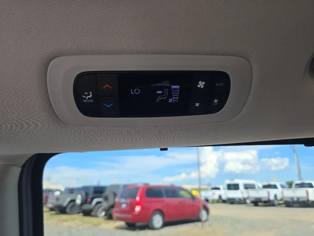 Used 2024 Silver Chrysler Touring L image 32
