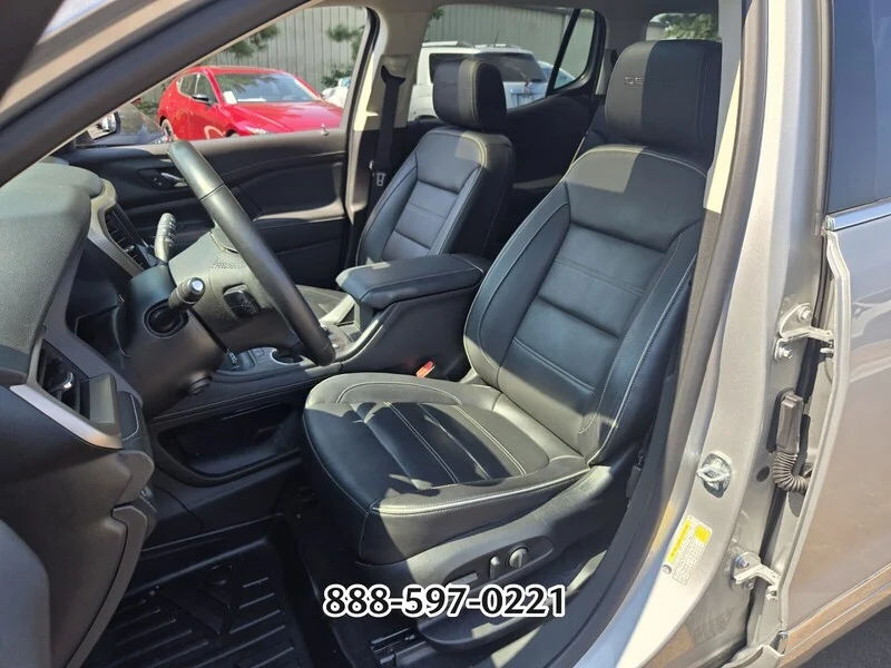 Used 2020 Quicksilver Metallic GMC Denali image 9