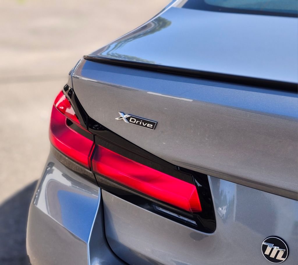 Certified Used 2023 Gray BMW 540i xDrive image 9