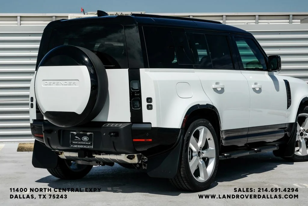 New 2026 Fuji White Land Rover X-Dynamic SE image 11