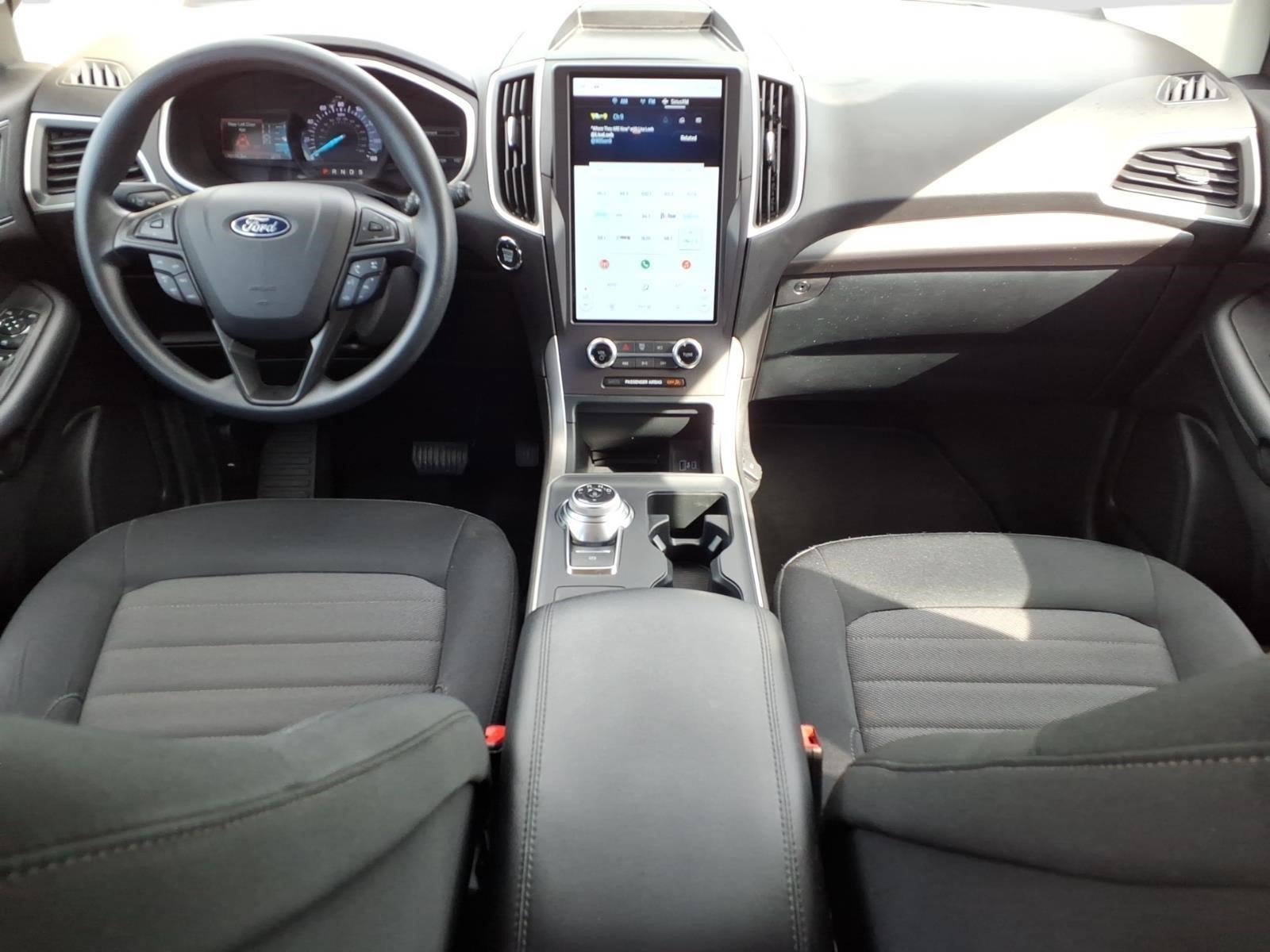 2021 Ford Edge SE - Photo 7