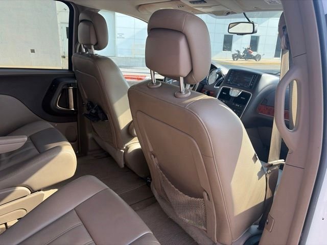 Used 2015 White Chrysler Touring image 15