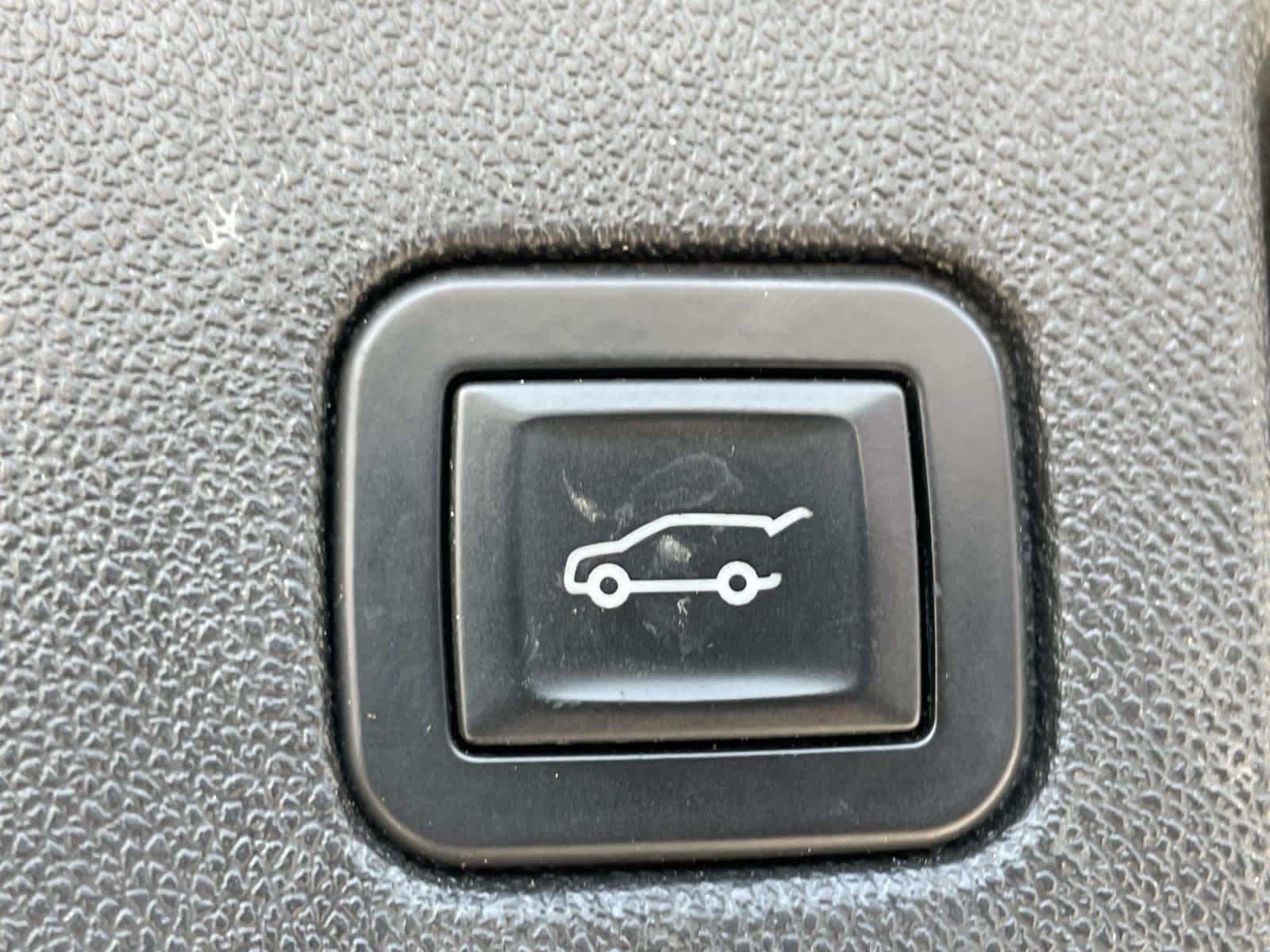 Used 2019 Mosaic Black Metallic Chevrolet Premier image 26