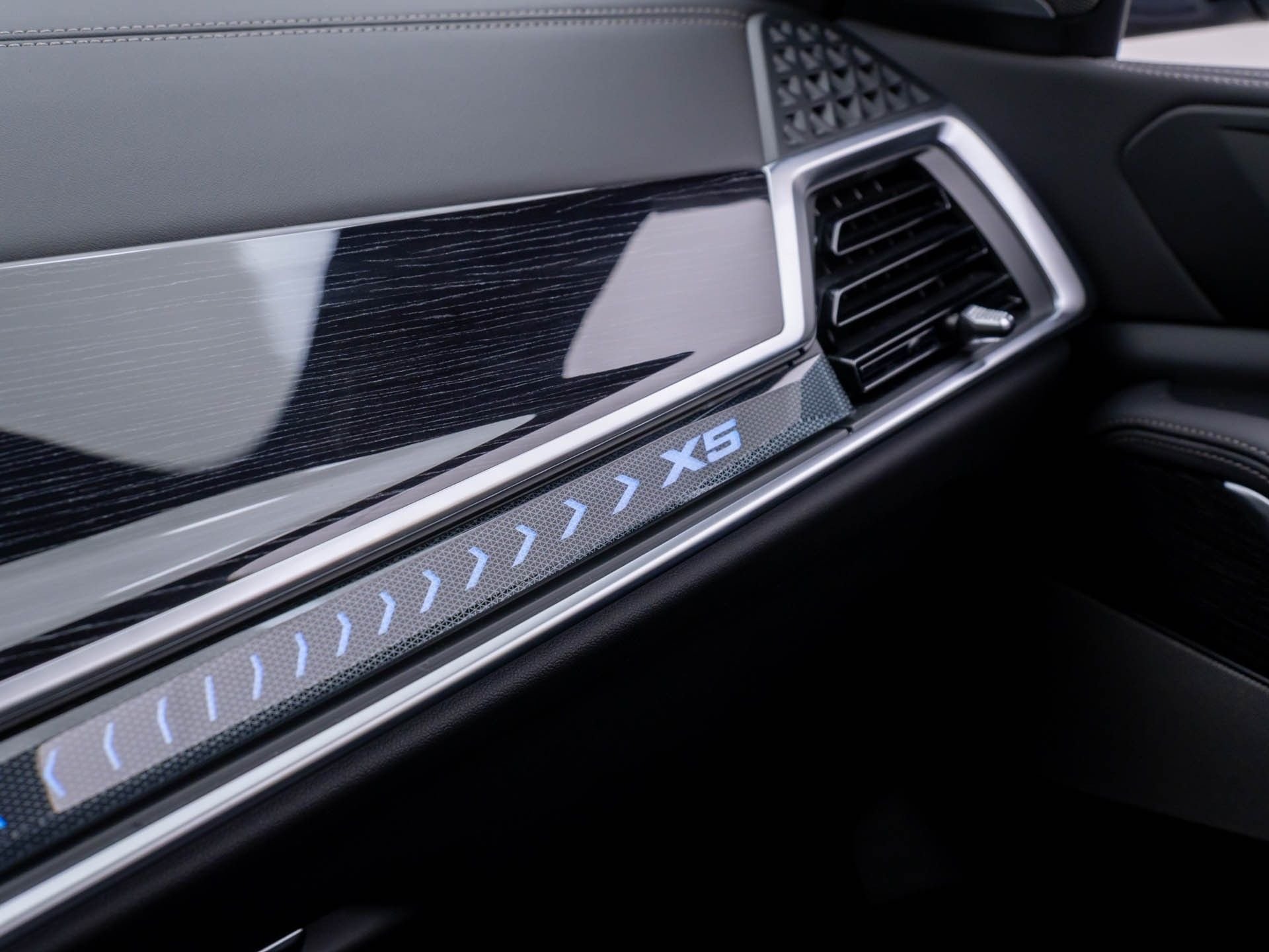 New 2026 Brooklyn Grey Metallic BMW xDrive50e image 29