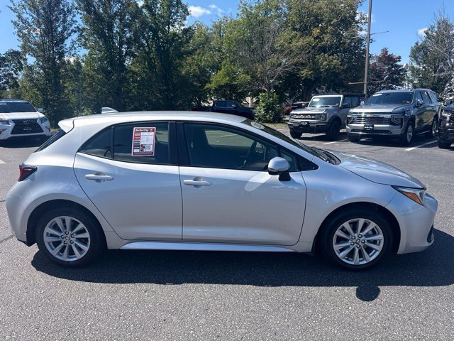 Used 2025 Classic Silver Metallic Toyota SE image 5