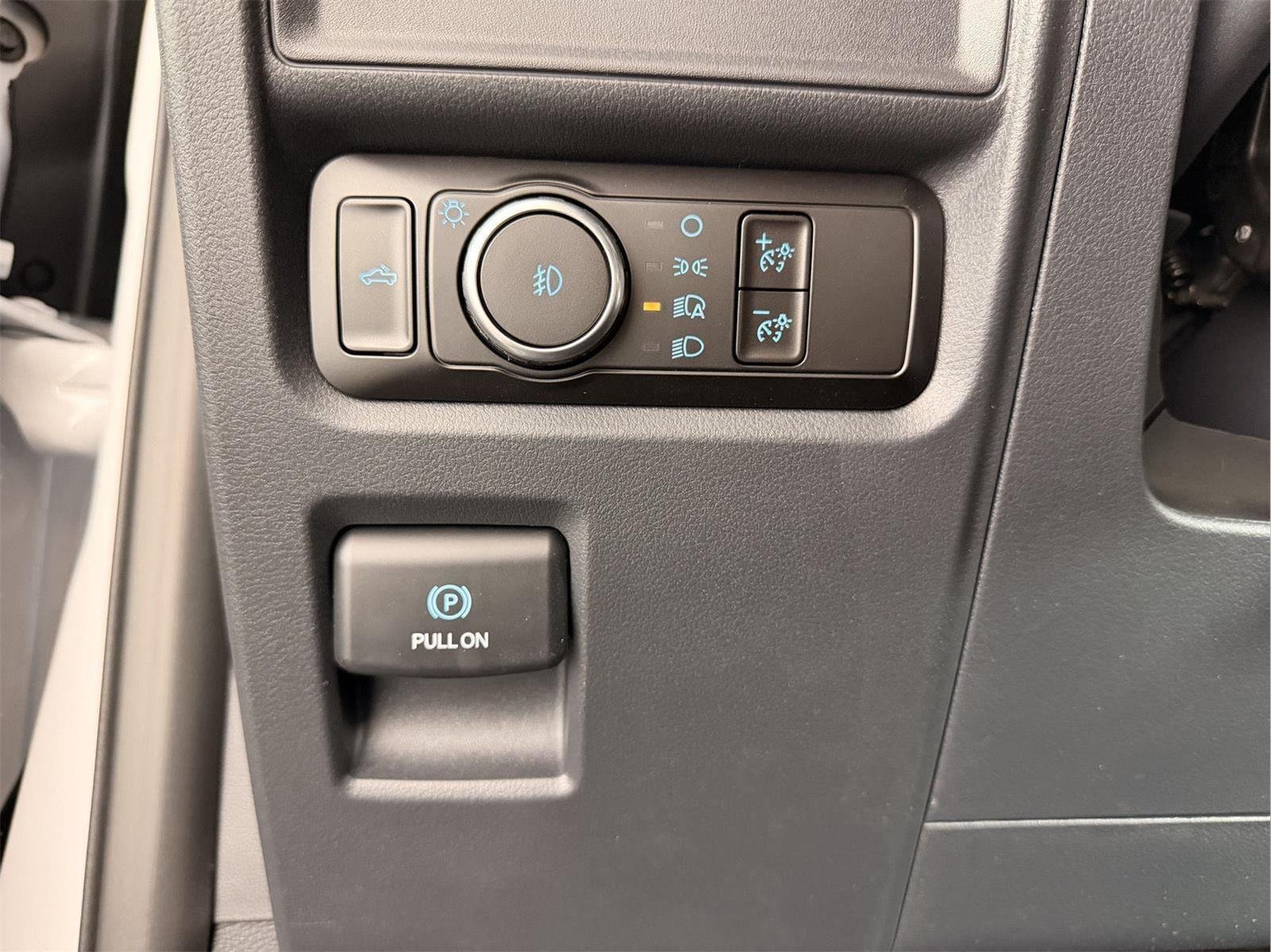 New 2026 Oxford White Ford XLT image 70