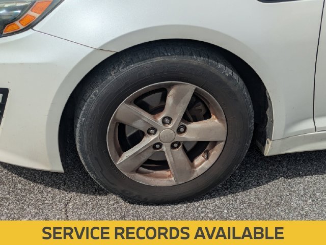 Used 2015 White Kia LX image 4