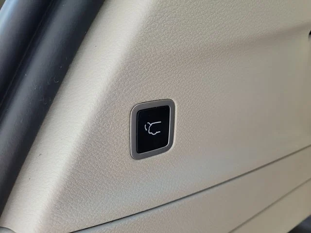 Used 2022 Blue Chrysler Touring L image 11