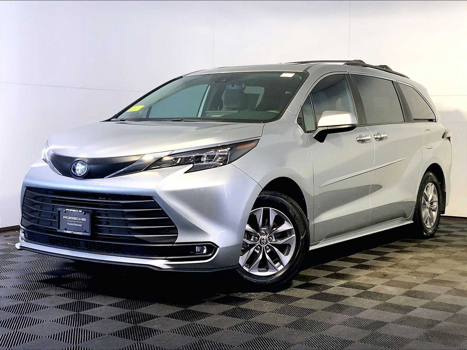 2025 Toyota Sienna XLE