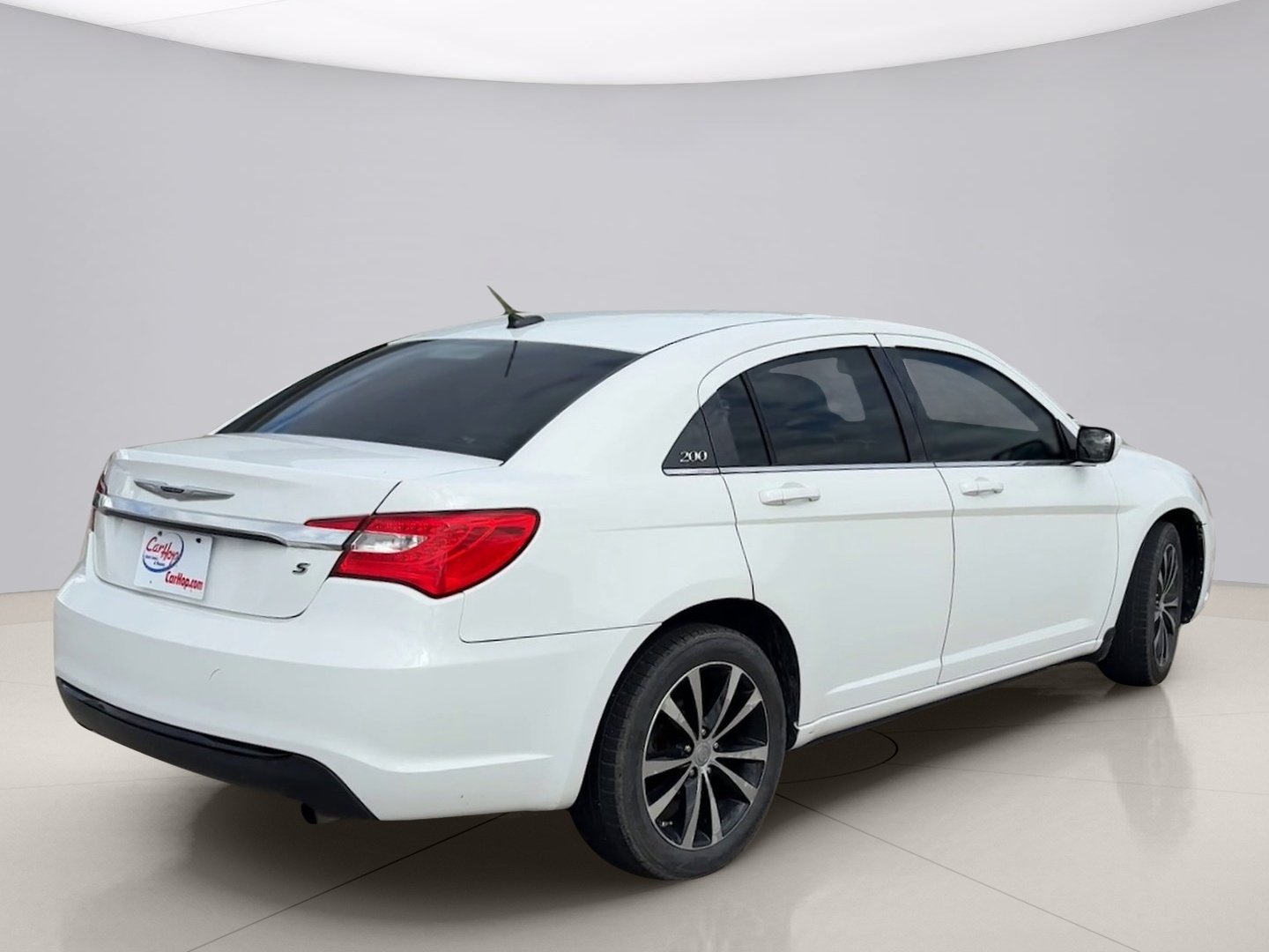 2013 Chrysler 200 Touring - Photo 5