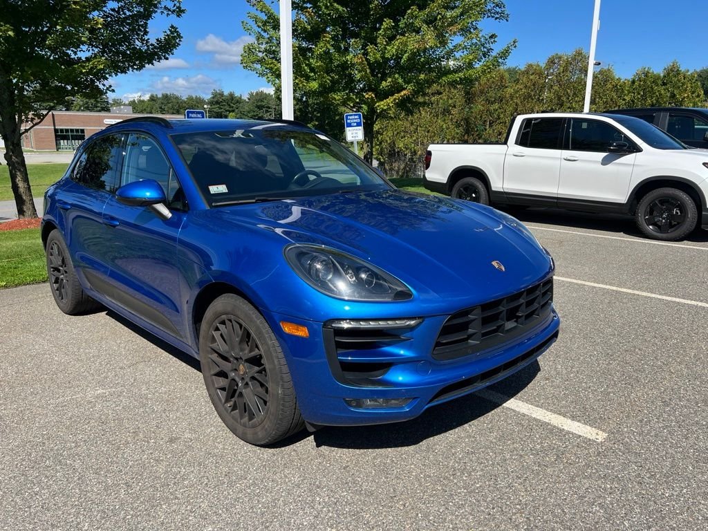 Used 2017  Porsche GTS image 1
