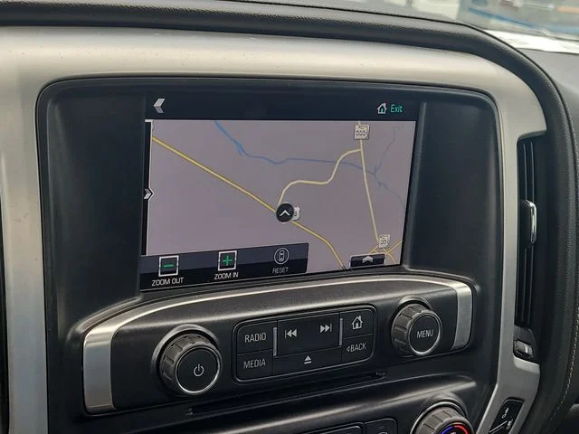 Used 2018 Gray GMC SLT image 23