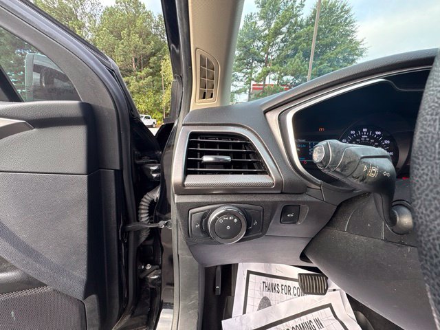 Used 2019 Agate Black Ford SE image 11