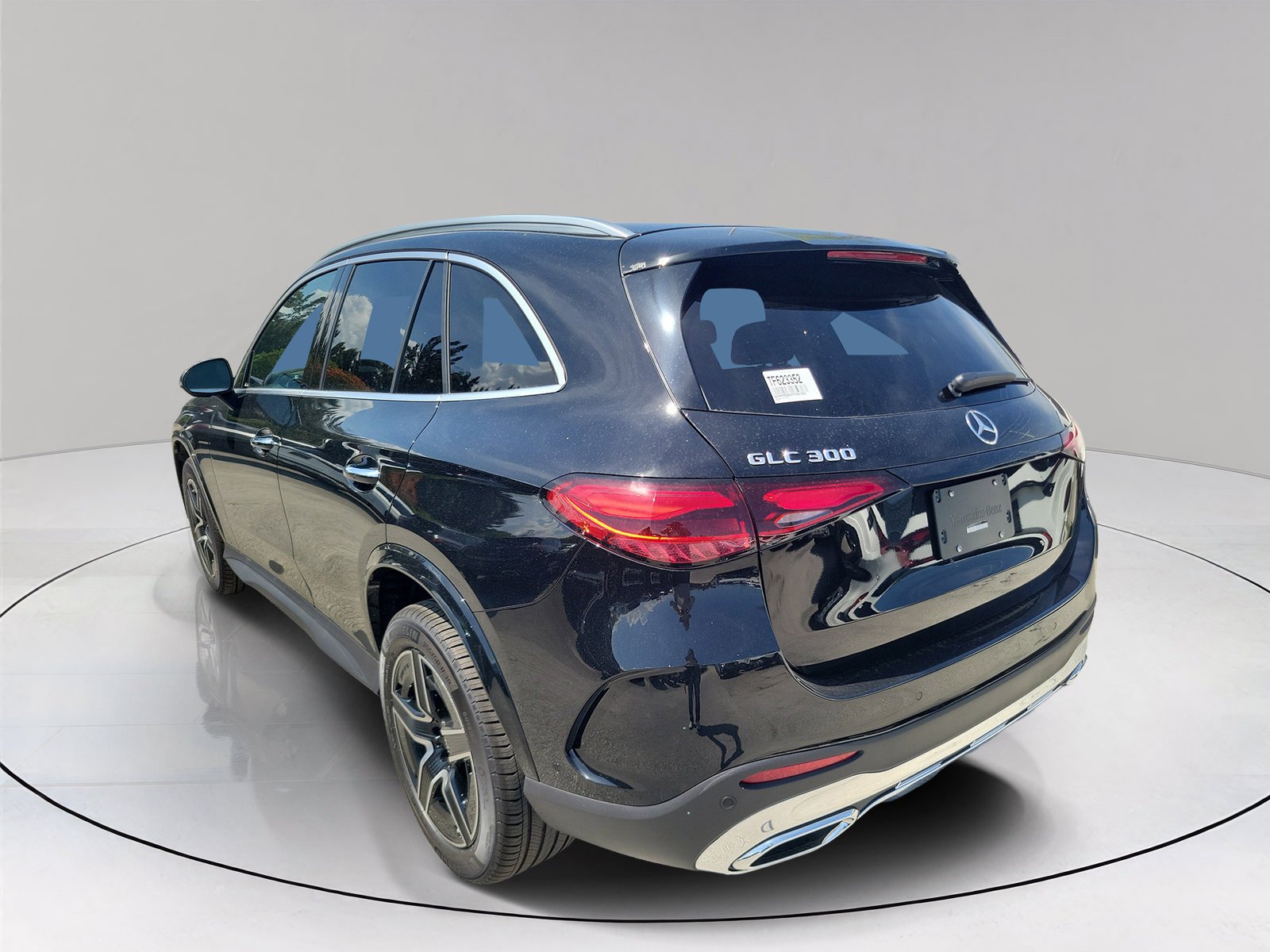 New 2026 Black Mercedes-Benz GLC 300 image 4