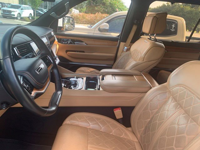 Used 2022 White Jeep Series III image 7