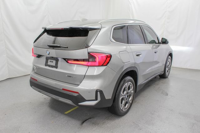Used 2023 Space Silver BMW xDrive28i image 11