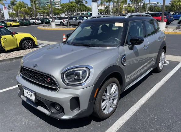 2023 MINI Countryman Cooper S's photo