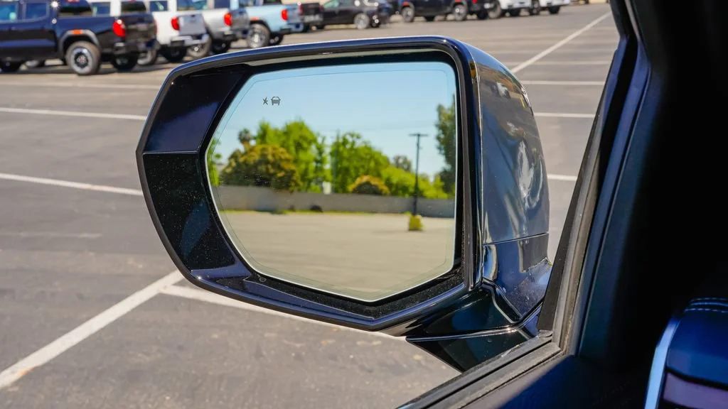 2026 GMC Yukon XL Denali - Photo 17