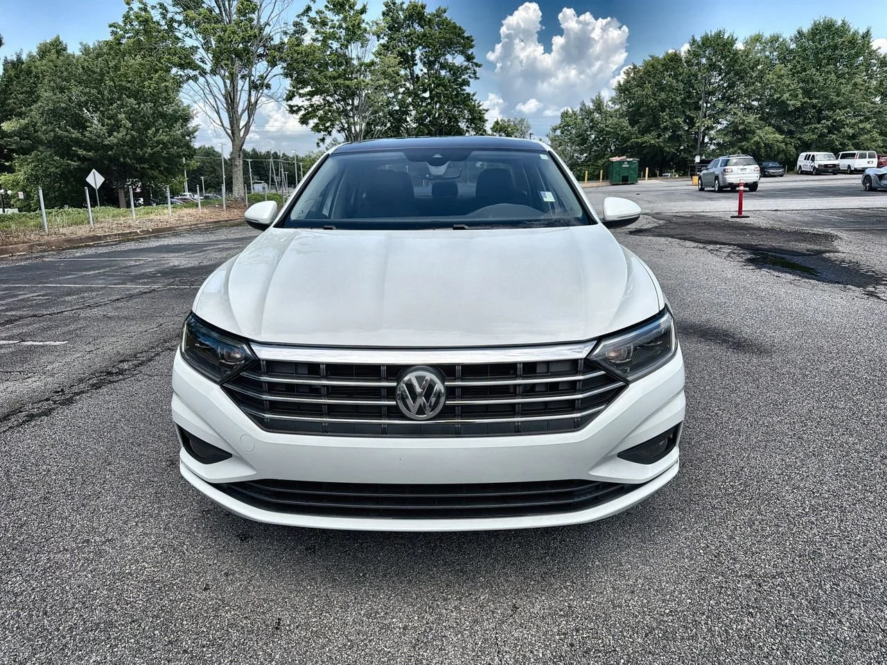 Used 2019 White Volkswagen 1.4T SEL Premium image 3