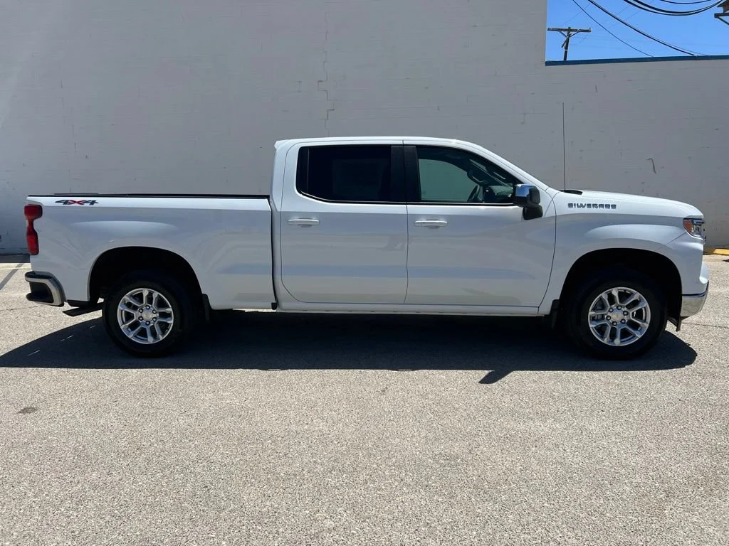 New 2026 Summit White Chevrolet LT image 7