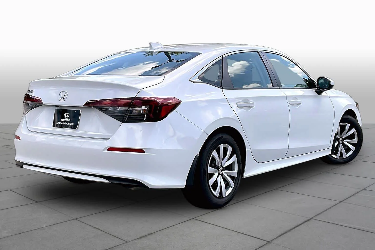Used 2025 Platinum White Pearl Honda LX image 13