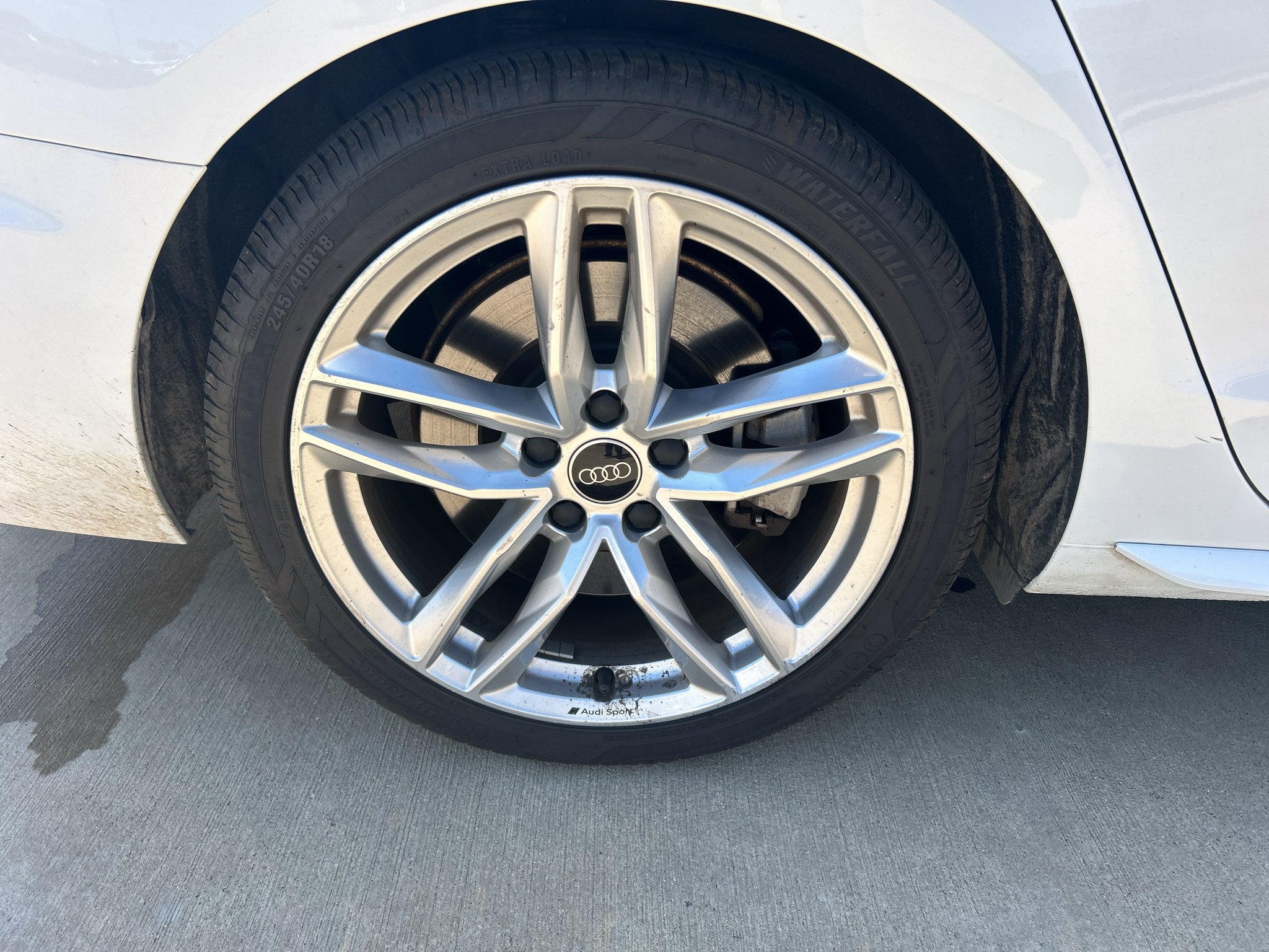 Used 2024  Audi S line Premium Plus image 13