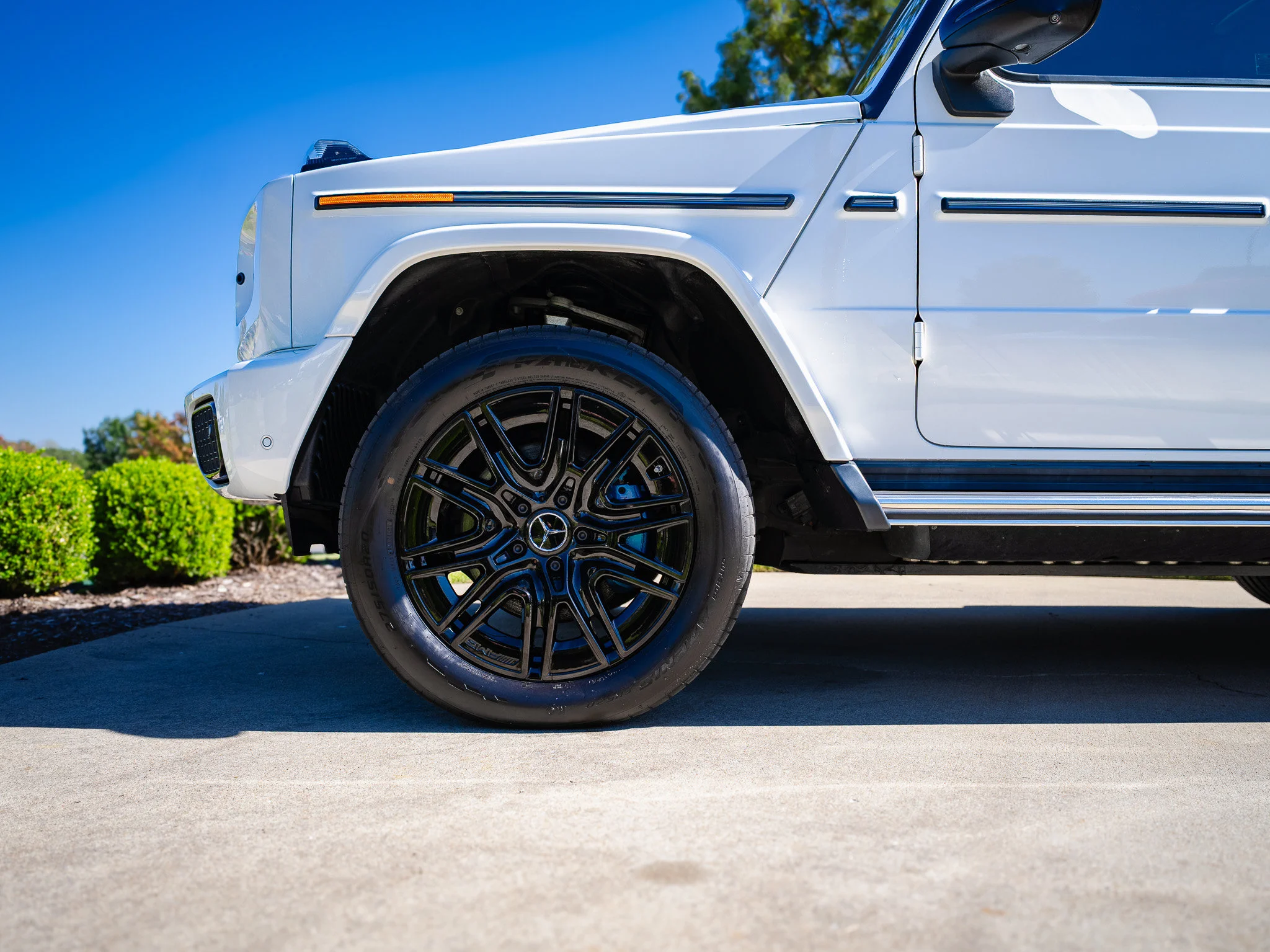 Certified Used 2025 Moonlight White Mercedes-Benz G 580 image 10