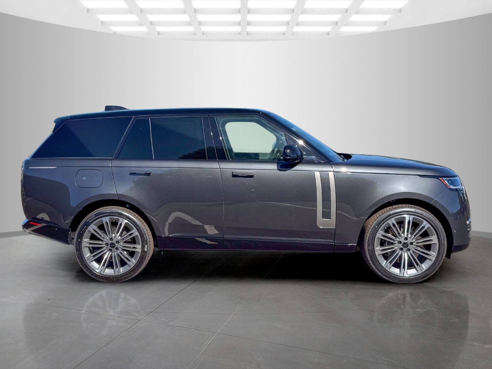 New 2026 Carpathian Grey Land Rover SE image 6