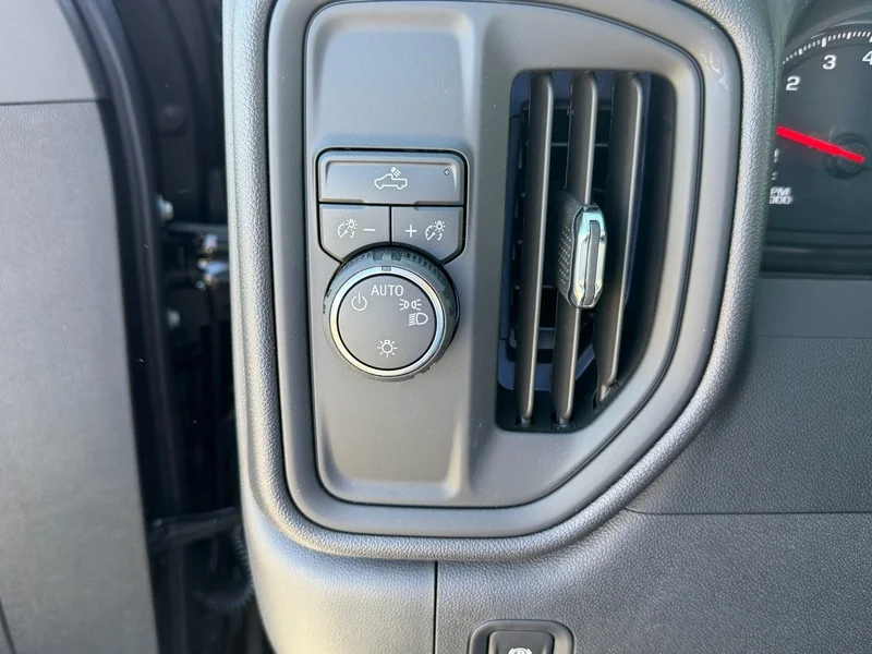 2026 Chevrolet Silverado 1500 Custom - Photo 13